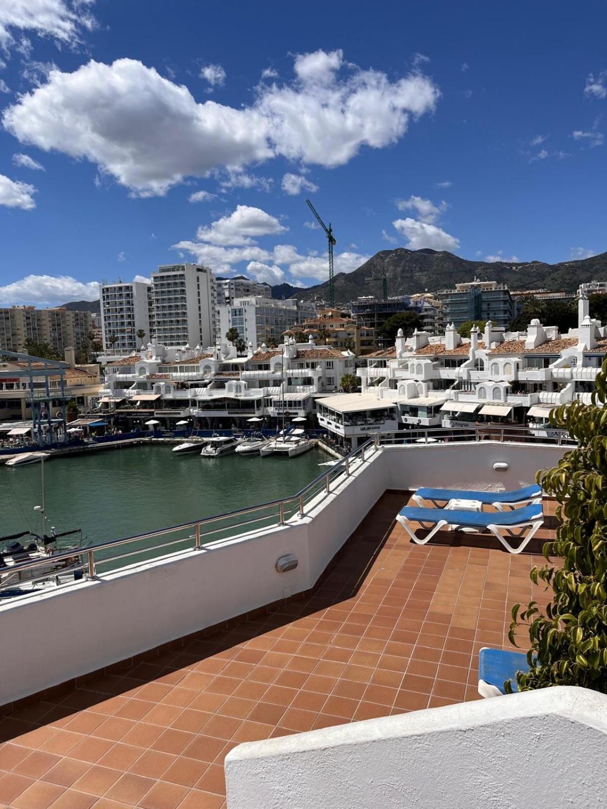 Lujoso Atico Duplex En Puerto Marina Apartamento *