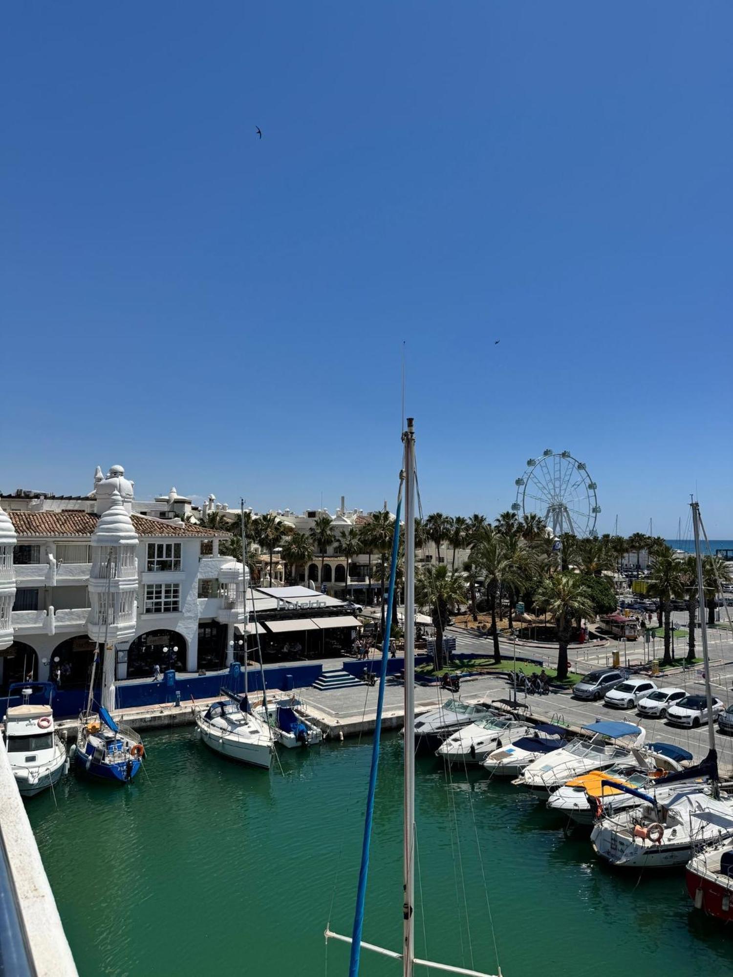 Lujoso Atico Duplex En Puerto Marina Appartement